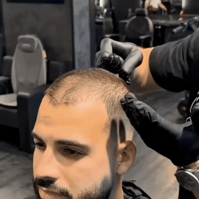 Magiccolour™ - Färbt Kopfhaut unauffällig für dichtes & selbstbewusstes Haar